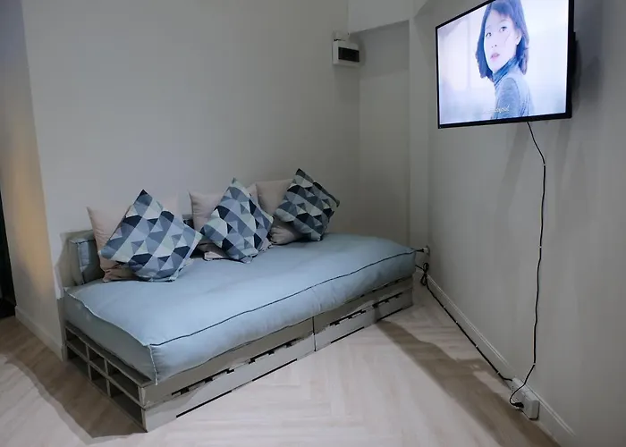 Apartment Baan Khun Pra Duplex Rm3 *